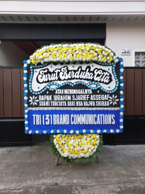 Papan Bunga Duka di Nassau